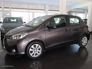 Toyota Yaris 1.4 D-4D Active Novembro/15 - à venda -