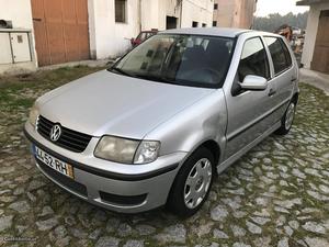 VW Polo  klm Março/01 - à venda - Ligeiros