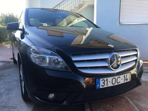 Mercedes-Benz B 200 CDI 7G Tronic Outubro/13 - à venda -