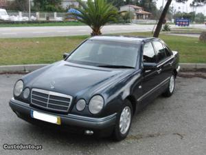 Mercedes-Benz E 220 Elegance 125cv Maio/99 - à venda -