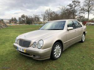 Mercedes-Benz E 270 Nacional Maio/01 - à venda - Ligeiros