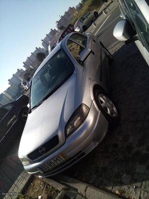 Opel Astra  DTI Fevereiro/99 - à venda - Ligeiros