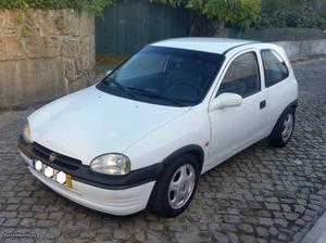 Opel Corsa 1.7 Dir Assistida Março/96 - à venda -