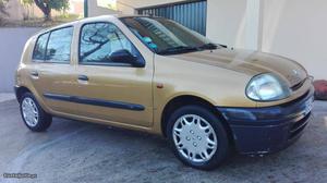 Renault Clio 1.2 RN Abril/99 - à venda - Ligeiros