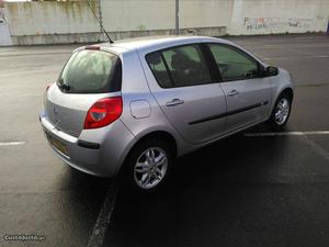 Renault Clio Dinamique 1.2 Maio/06 - à venda - Ligeiros