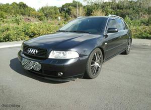 Audi A4 A4 Março/01 - à venda - Ligeiros Passageiros,