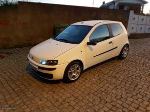 Fiat Punto 1.9 diesel van Dezembro/01 - à venda - Ligeiros