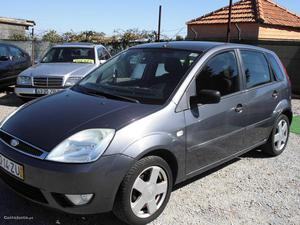 Ford Fiesta 1.4 Tdci  Abril/05 - à venda - Ligeiros