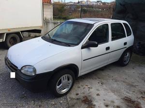 Opel Corsa 1,5 d 5 lugares Fevereiro/95 - à venda -