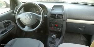 Renault Clio 1.5 Dci van Setembro/02 - à venda - Comerciais