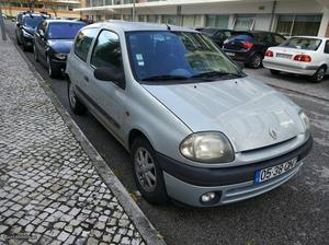 Renault Clio 1. 9d comercial Outubro/00 - à venda -