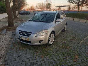 Kia Ceed SW 1.6Crdi 115cv nacional AC auto Outubro/07 -