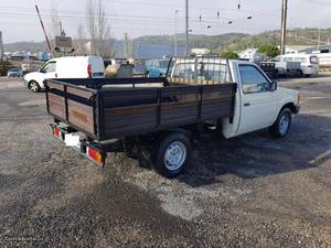 Nissan Pick Up D21SFA 3L 2.5D Maio/92 - à venda - Pick-up/