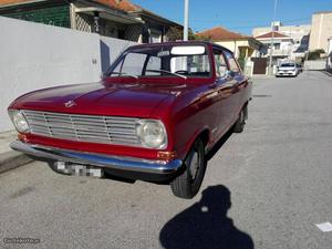 Opel Kadett B limusine Março/80 - à venda - Ligeiros