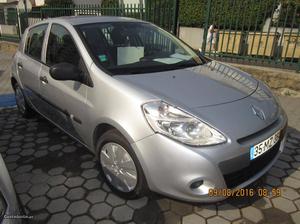 Renault Clio Diesel 5 lugares Outubro/12 - à venda -