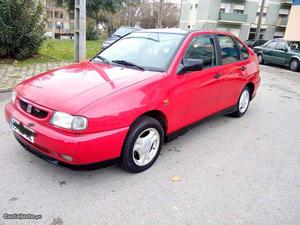 Seat Cordoba 1.9 Maio/98 - à venda - Ligeiros Passageiros,