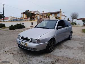 Seat Ibiza  Abril/96 - à venda - Comerciais / Van,