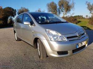 Toyota Corolla VERSO 1.6 VVTI Setembro/04 - à venda -