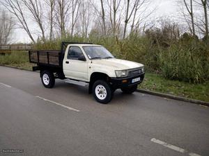 Toyota Hilux 2.4 diesel 4x4 Outubro/90 - à venda - Pick-up/
