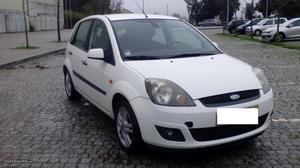 Ford Fiesta 1.4 TDCI SPORT Agosto/06 - à venda - Ligeiros