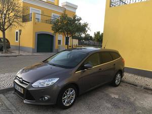 Ford Focus SW 1.6 TDCi Dezembro/13 - à venda - Ligeiros