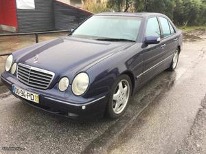 Mercedes-Benz E 270 CDI AUT Março/00 - à venda - Ligeiros