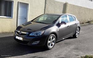 Opel Astra J 1.7 cdti 125cv Outubro/10 - à venda - Ligeiros