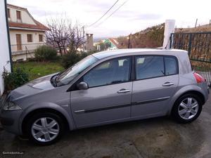 Renault Mégane Confort Dynamique Janeiro/04 - à venda -