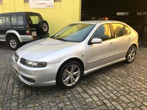 Seat Leon 1.9 TDI 150cv FR Maio/02 - à venda - Ligeiros