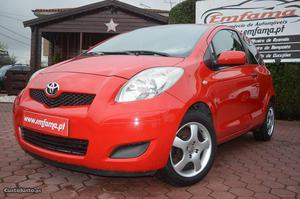 Toyota Yaris 1.4 D4D Junho/10 - à venda - Ligeiros