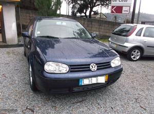 VW Golf v confort Maio/01 - à venda - Ligeiros