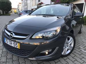 Opel Astra J Sports Tourer GPS Dezembro/12 - à venda -