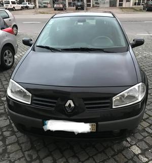 Renault Mégane Privilege Novembro/03 - à venda - Ligeiros