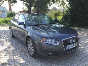 Audi A4 1.9 TDI Abril/05 - à venda - Ligeiros Passageiros,