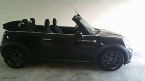 MINI Cabrio Cabrio D Junho/11 - à venda - Descapotável /