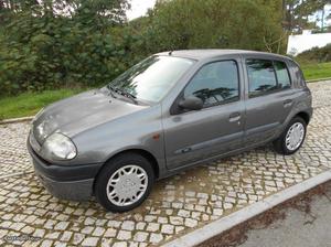 Renault Clio 1.2 - 5 Portas Março/01 - à venda - Ligeiros