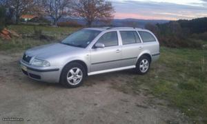 Skoda Octavia 1.9tdi 4x4 Janeiro/02 - à venda - Ligeiros