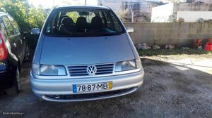 VW Sharan 1.9 TDI 7 lugares Outubro/98 - à venda - Ligeiros