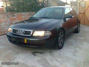 Audi A4 1.9 tdi 90cv Março/96 - à venda - Ligeiros