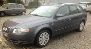 Audi A4 Avant 2.0 TDI 140 cv Janeiro/06 - à venda -