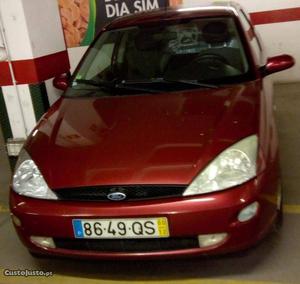 Ford Focus 1.8 Tddi Dezembro/00 - à venda - Comerciais /