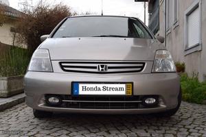 Honda Stream 1.7 7lug. poucos kms Abril/02 - à venda -