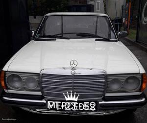 Mercedes-Benz E 200 Diesel Dezembro/81 - à venda - Ligeiros