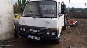 Nissan Sd25 Agosto/88 - à venda - Comerciais / Van,