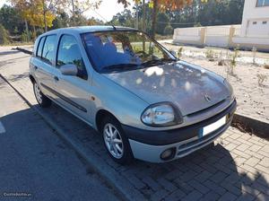 Renault Clio 1.9D 5 Lugares Agosto/99 - à venda - Ligeiros