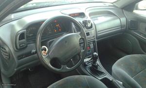 Renault Laguna 1.8 RXE Março/94 - à venda - Ligeiros