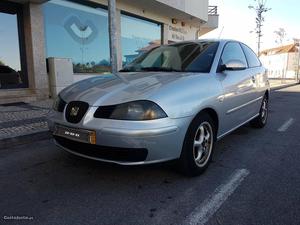 Seat Ibiza 1.4tdi Outubro/03 - à venda - Comerciais / Van,