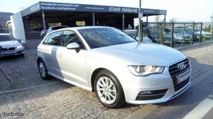 Audi A3 1.6 TDI SB 110CV Junho/14 - à venda - Ligeiros