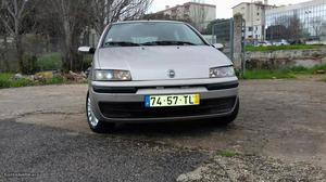 Fiat Punto V 5 portas Maio/02 - à venda - Ligeiros