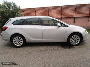 Opel Astra 1.7 CDTi ST Cosmo Dezembro/10 - à venda -